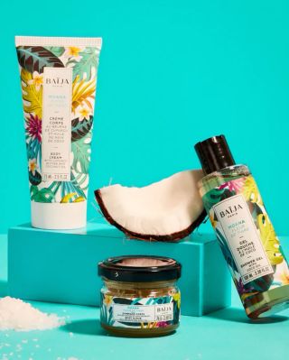 Dárkový set v péči o pokožku je zde! Sprchový gel, tělový peeling a tělový krém s vůní tropického ráje🏝️🩵 www.baija.cz...